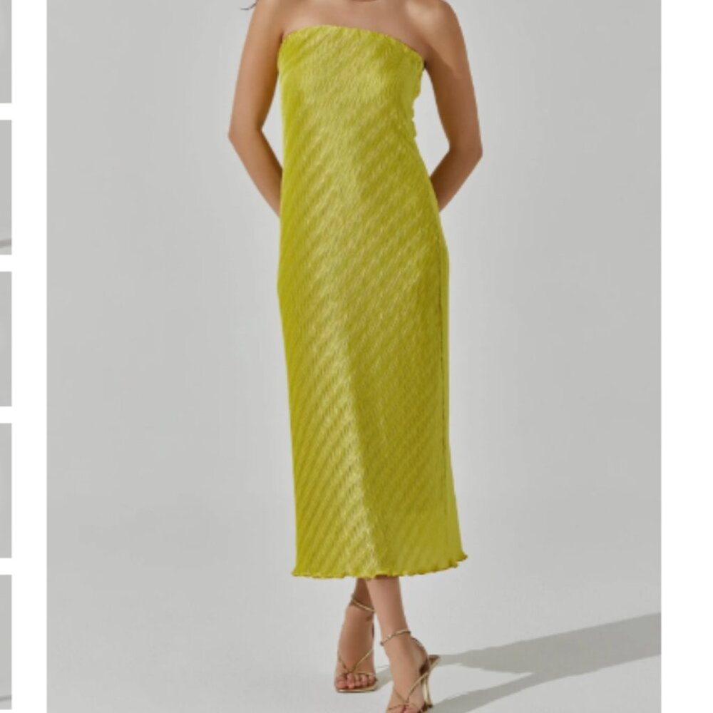 ASTR The Label Plisse Tube Midi Dress